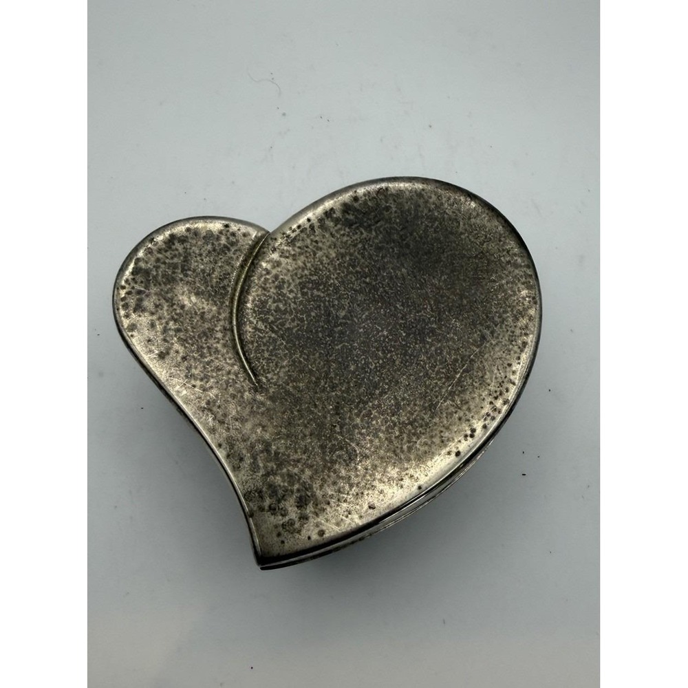 Vintage Heart Trinket Box Silver Tone Metal Jewelry Keepsake Patina‎